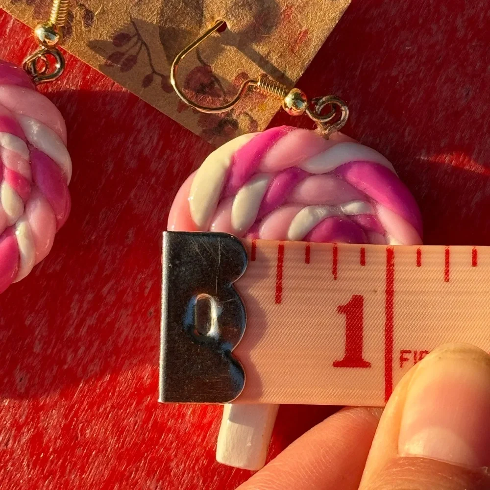 Polymer clay lollipop earrings - Picture 10 of 12